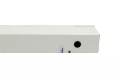 Adattatore PoE RACK 19'' a 8 porte con LCD