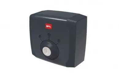 BFT 2601396 Natynkowy przełącznik kluczykowy w obudowie plastikowej