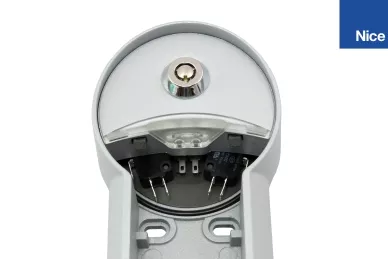Connecting switches and illumination: