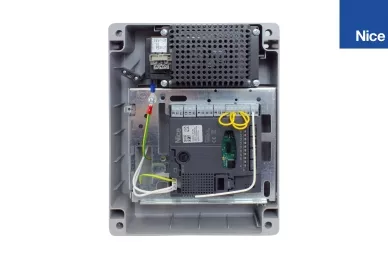 MC424LR10 centrala sterująca: