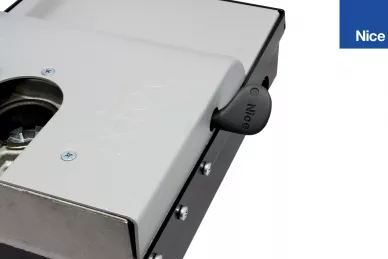 Nice SFAB2024BDKCE Kit S-FAB pour barrières à double battant : 2xSFAB2224, 2xSFABBOX, centrale bluebus MC424L, OXIBD, 2 télécommandes INTI2, photocellules EPM, lampe ELDC