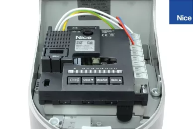 POA3R10 control panel: