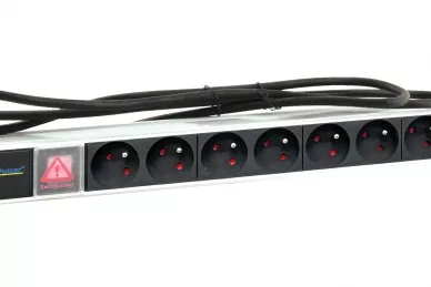 Pulsar RALZ Steckdosenleiste 230VAC - 8 Steckdosen