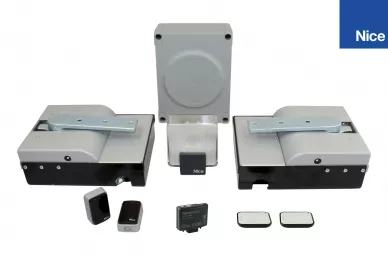 Set S-FAB SFAB2024BDKCE per cancelli a due ante: 2xSFAB2224, 2xSFABBOX, centralina MC424L bluebus, OXIBD, 2 telecomandi INTI2, fotocellule EPM, lampada ELDC