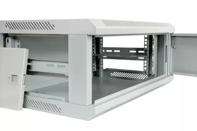 Szafa RACK 19'' 4U 400mm po zdjęciu paneli bocznych