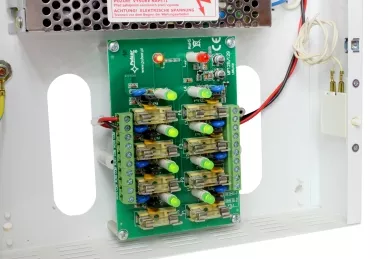 Pulsar PSDC08124 alimentazione 12V 4A (fusibili 8x0,5A)