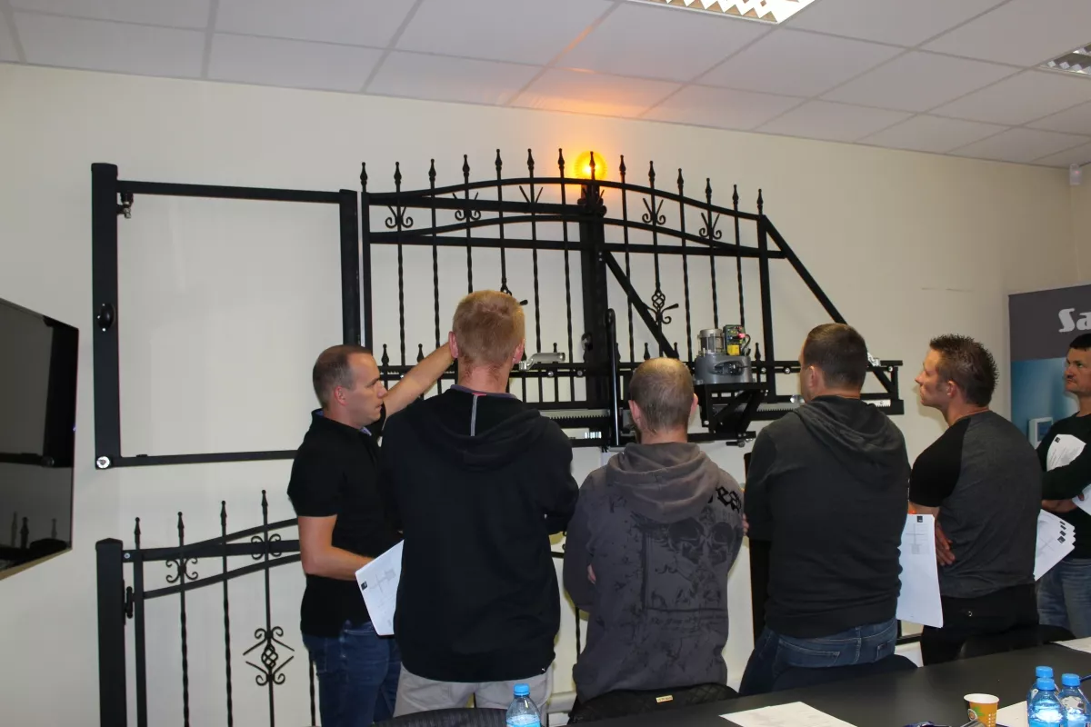12.10.2016 - 13.10.2016 Szkolenie licencyjne podstawowe-Automatyka do bram Nice