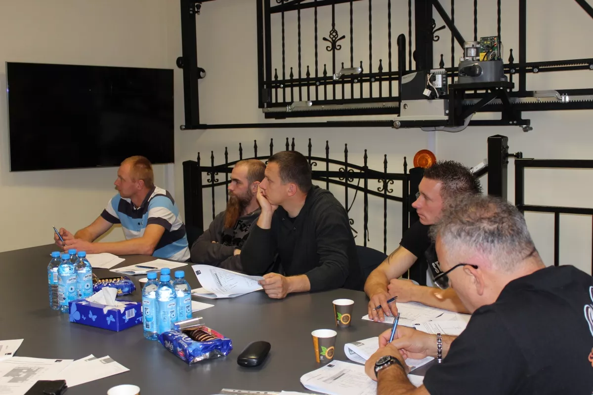 12.10.2016 - 13.10.2016 Szkolenie licencyjne podstawowe-Automatyka do bram Nice