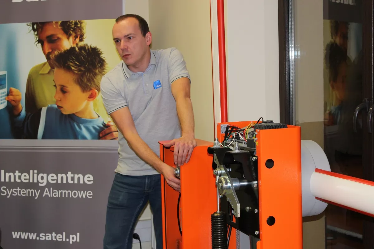 06.12.2016 - 07.12.2016 Szkolenie licencyjne podstawowe-Automatyka do bram Nice