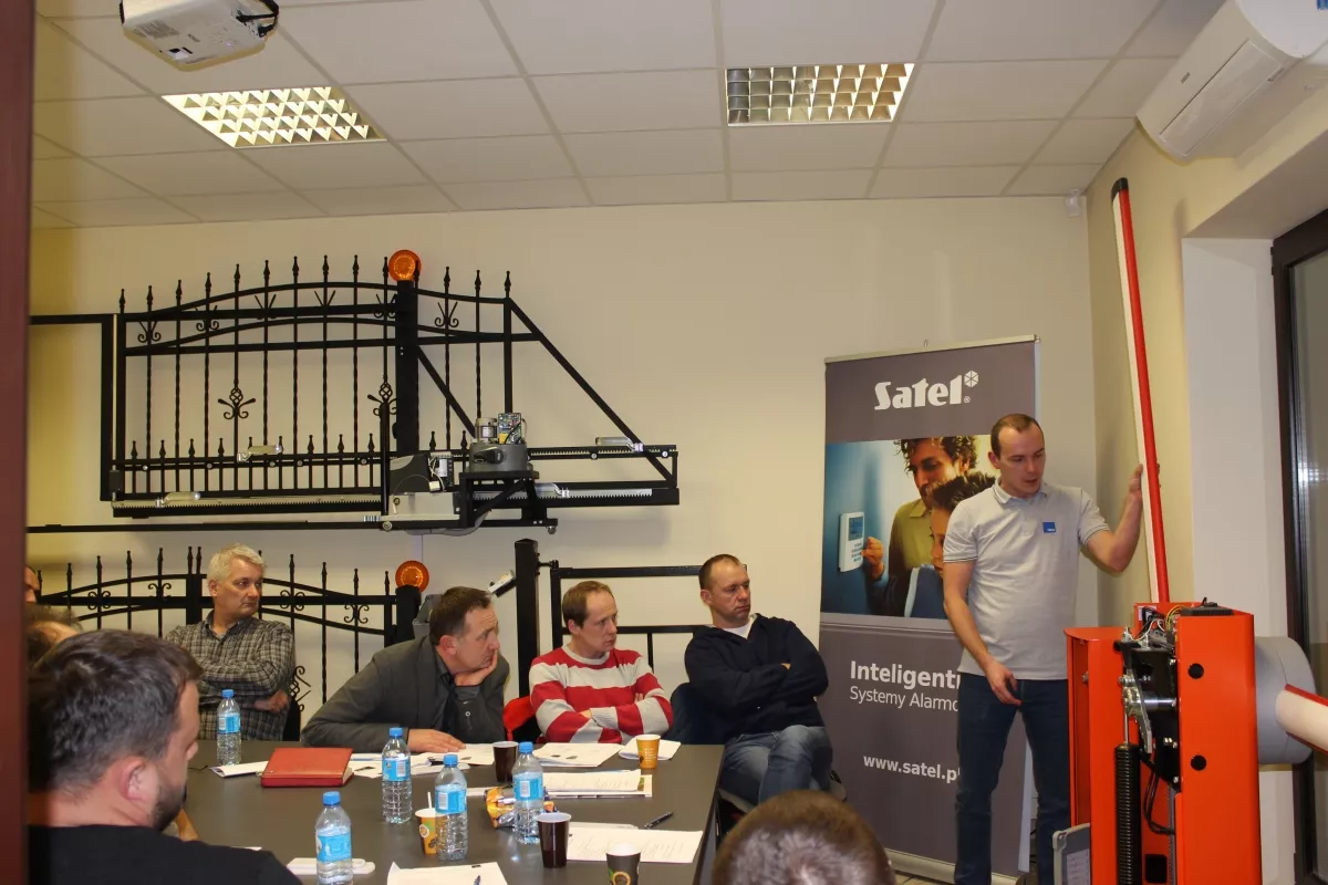 06.12.2016 - 07.12.2016 Szkolenie licencyjne podstawowe-Automatyka do bram Nice